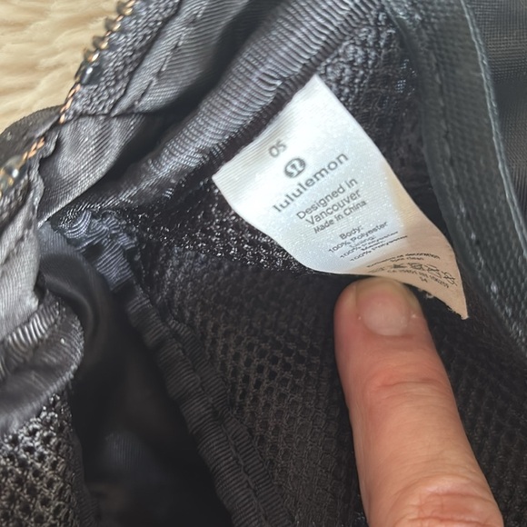 lululemon Everywhere Belt Bag 1L Fragment Camo Jacquard Black Deep Coal - Picture 5 of 5